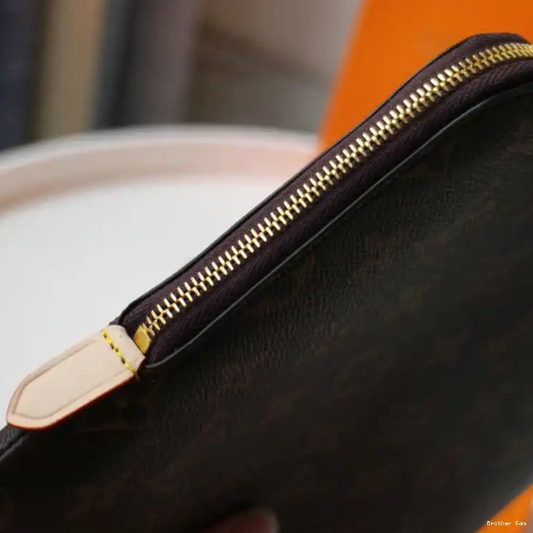 Brother Sam Yupoo Bags 2010B570042 LV 0825
